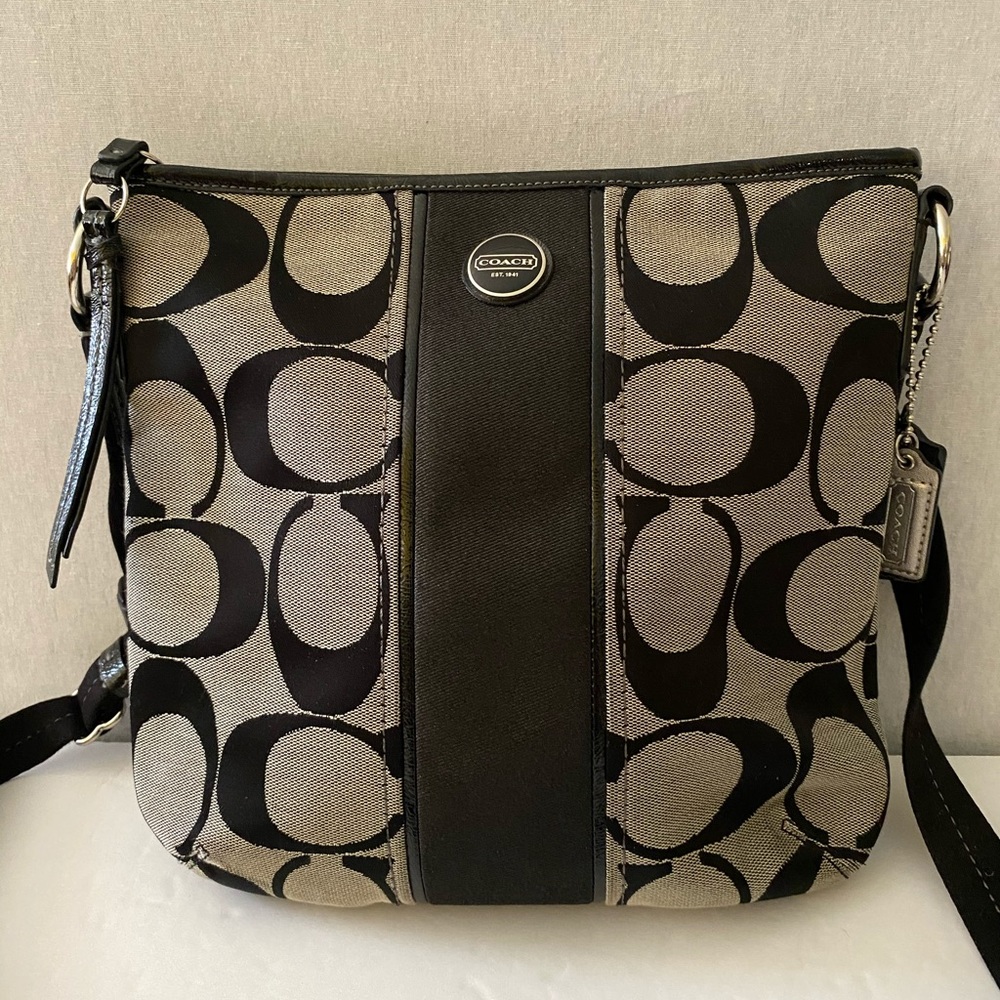 Coach Outline Signature Crossbody Bag